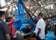 Atap Pasar Dwikora Parluasan Ambruk, PD PHJ Tak Bisa Diharapkan, Bisanya Suruh Pedagang Ikan Bersabar