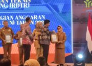 Wali Kota Terima Langsung Bantuan Teknis RDTR Melalui ABT-BA BUN 2023 dari Menteri ATR/BPN Hadi Tjahjanto