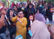 Kaum Perempuan di Dolok Batu Nanggar Antusias Menangkan RHS-AZI