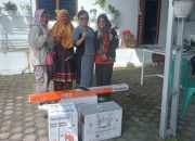 Terima Bantuan Mesin Jahit dan Babat, Tiga Wanita : Ny Ratnawati RHS Suka Membantu Masyarakatnya dan Bukan Hanya Janji-janji.