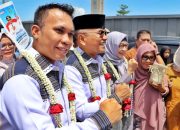 Bupati Simalungun DR H Anton Achmad Saragih dan Wakil Bupati Benny Gusman Sinaga di Sambut Masyarakat