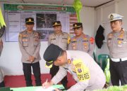 Kapolres Pastikan Kesiapsiagaan Pos Pelayanan Pintu Tol Sinaksak pada Operasi Ketupat Toba 2025