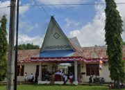 Camat Hatonduhan Gelapkan Uang Beli Mesin Babat ?