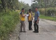 Perbaikan Jalan yang Rusak di Desa Saribu Asih Gunakan Dana Aspirasi DPRD Simalungun Johanes Sipayung 