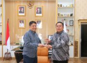 Wesly Menerima kehadiran Wakil Kepala BPS Dr Sonny Harry Budiutomo Harmadi 