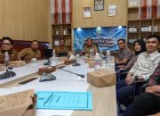 Kepala BPK RI Perwakilan Sumut Paula Henry Simatupang, “Kota Pematangsiantar sudah kondusif ya? Saya lihat Pak Wali Kota buat keputusan yang bijak, menemui pengunjuk rasa,” 