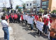 Buruh di Pematangsiantar Desak PT Rejeki Abadi Sambosar Bayar Upah Lembur yang Tertunggak