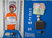 Sedang Duduk di Atas Sepeda Motor yang Terparkir di Tepi Jalan, Pengedar Dibekuk, Polisi Sita Sabu dan Ganja 