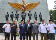 Wesly: Untuk Mengenang Jasa Letda Sujono yang Gugur Mempertahankan Areal Perkebunan Milik Negara.