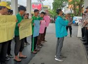 Puluhan Massa IPA dan GPA Al Washliyah Demo di Depan Kantor Wali Kota Pematangsiantar 
