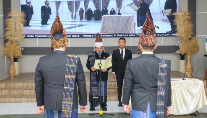 Wesly Silalahi Lantik 2 Pejabat Tinggi Pratama Pematangsiantar, “Amanah Besar, Tanggung Jawab Mulia!”
