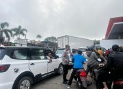 Polres Simalungun Atur Arus Lalin di SPBU Raya, Antrean BBM Lancar!