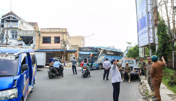 Pemko Pematangsiantar Tertibkan Operasional PO AKAP dan AKDP