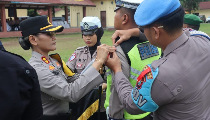 Kapolres Pematangsiantar Pimpin Apel Gelar Pasukan Ops Lilin Toba 2025