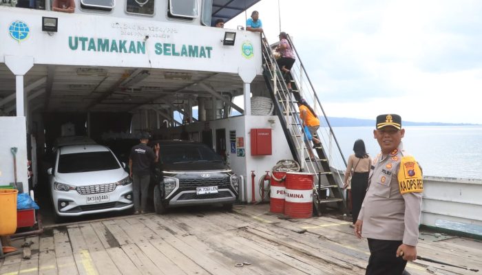 Kapolres Simalungun Lakukan Sidak Keamanan Kapal di Pelabuhan Tigaras