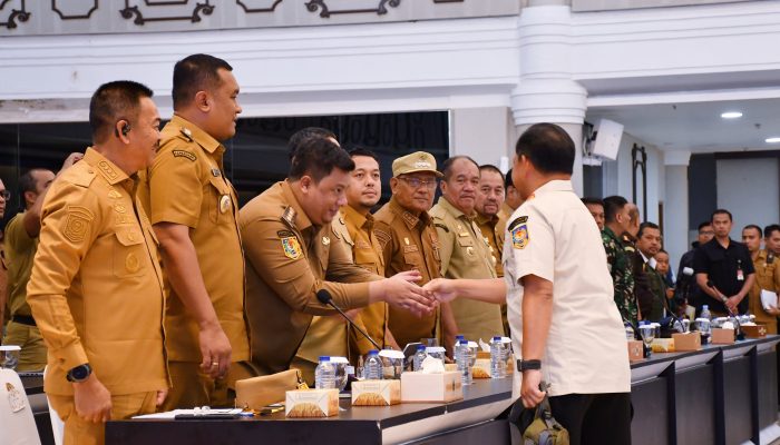 Bupati Samosir Vandiko T Gultom Hadiri Rakor Percepatan Rekonstruksi Pasca Bencana Sumut