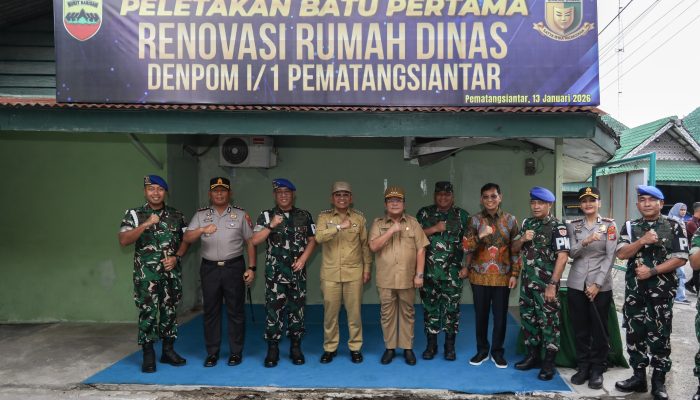 Wali Kota Bersama Danpuspomad Lakukan Peletakan Batu Pertama Renovasi Rumdis Denpom I/1 Pematangsiantar.
