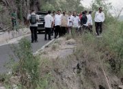 Bupati Simalungun Turun Langsung Meninjau Jalan yang Longsor di Haranggaol