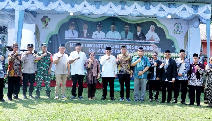 Buka MTQN Ke-18 Tingkat Kecamatan Sidamanik Tahun 2026, Bupati Simalungun: Berbahagialah Orang Tua Yang Anaknya Hafiz Qur’an