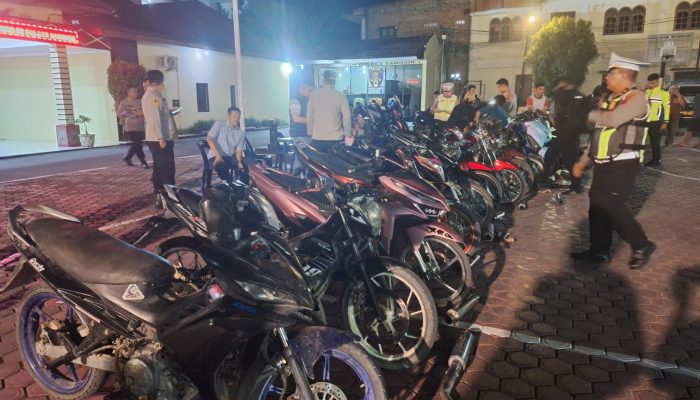 Polres Samosir Amankan 22 Sepeda Motor dengan Knalpot Brong
