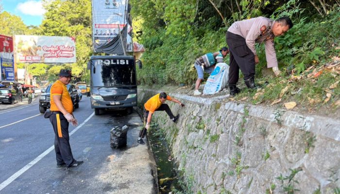 Kapolres Simalungun Pimpin Aksi Bersih-Bersih Dukung Gerakan Indonesia ASRI