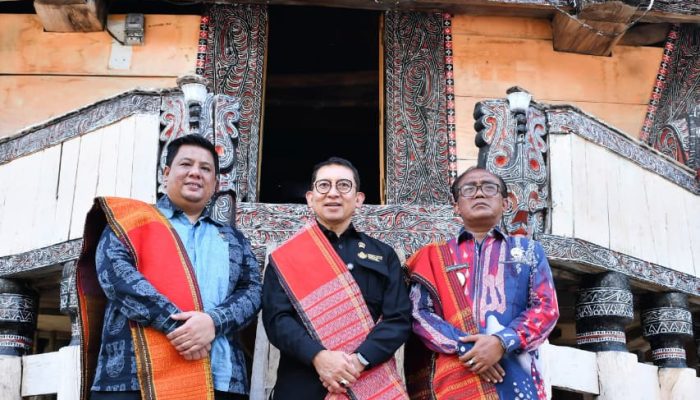 Menteri Kebudayaan Apresiasi Cagar Budaya Huta Simarmata Samosir