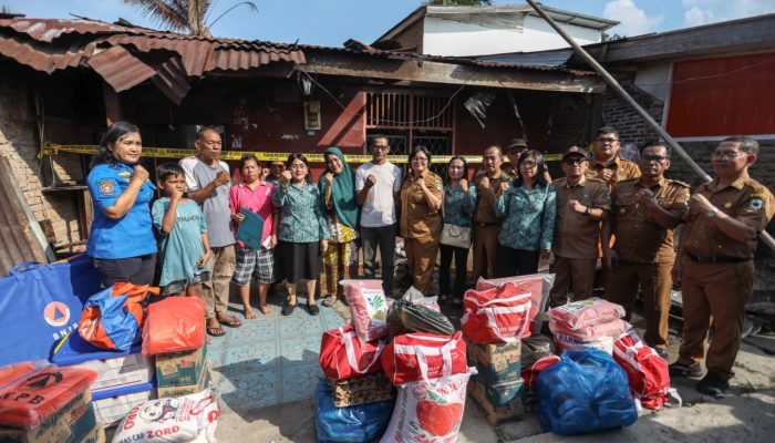 TP PKK Pematangsiantar Salurkan Bantuan untuk Korban Kebakaran