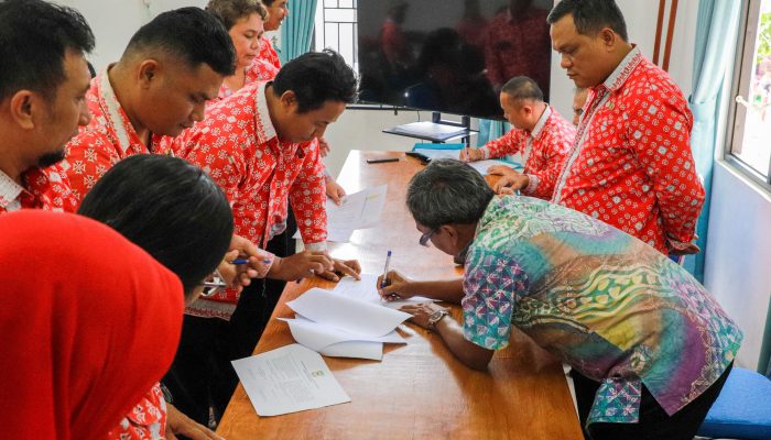 ASN Kominfo Pematangsiantar Tandatangani Perjanjian Kinerja