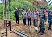 Satgas TMMD Ke-127 Kodim 0207/Simalungun dan Warga Gotong Royong Bangun Sumur Bor di Nagori Dame Raya