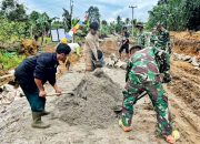 Satgas TMMD ke-127 Kodim 0207/Simalungun dan Warga Kompak Bangun Drainase di Nagori Bahapal
