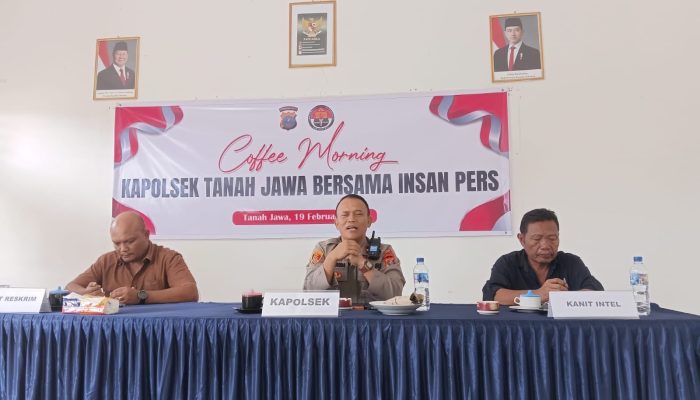 Kapolsek Tanah Jawa Perkuat Sinergi dengan Media, Jaga Kondusivitas Wilayah