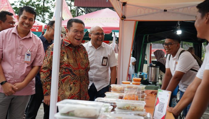 Wesly Silalahi Tinjau Wisata Takjil Ramadhan di Pematangsiantar