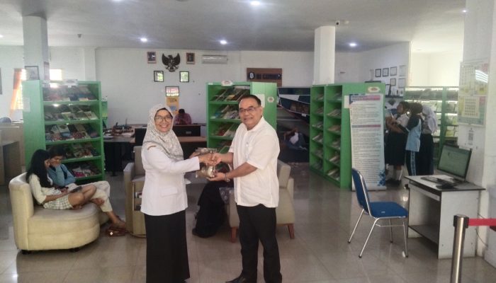Luncurkan Buku ke-4, “Diskresi Kepala Daerah”. Dr. Sarbudin Panjaitan Kembali Disumbangkan ke Perpustakaan Siantar