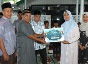 Wakil Wali Kota Pematangsiantar Herlina Bagikan Dana Hibah di Masjid As Sholeh
