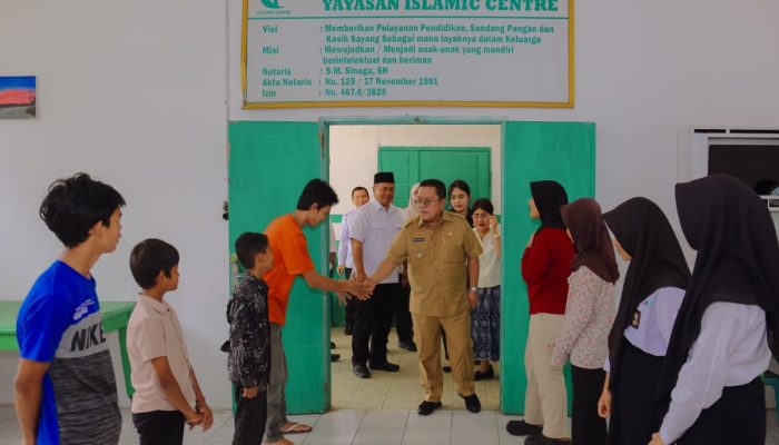 Wali Kota Pematangsiantar Serahkan Bantuan ke Panti Asuhan Islamic Center