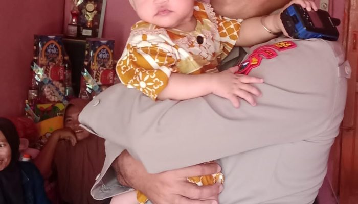 Bayi Perempuan Usia 7 Bulan Dibuang Dipinggir Jalan di Asahan, Warga Panik