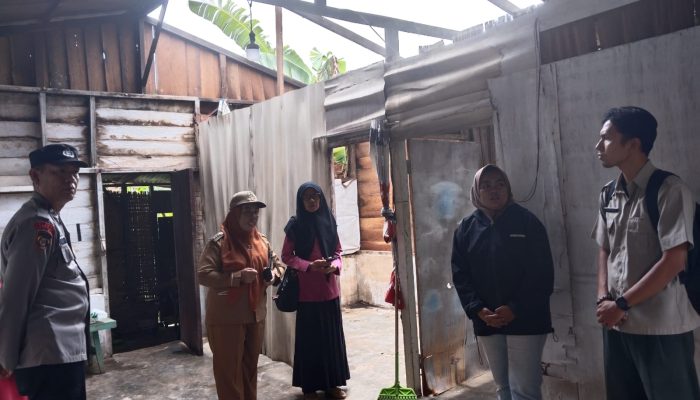 Angin Puting Beliung Terjang Karang Anyar, 39 Rumah Rusak Berat