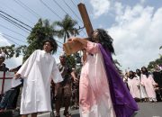 Jumat Agung: Umat Katolik Pematangsiantar Renungkan Pengorbanan Yesus