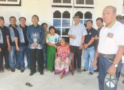 Kunci Rumah Baru Untuk Korban Kebakaran di Serahkan. Tional br Samosir: “Terimakasih PPRS, semoga diberkati Tuhan,”