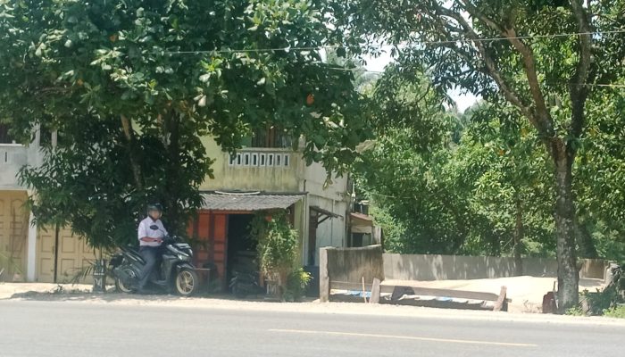 Mantan Kades Rahuning Dan Camat Diduga Keluarkan SKT Di Kawasan DAS Berbatas DMJ