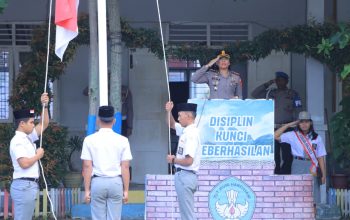 Kapolres Samosir Pimpin Upacara di SMK N 1 Palipi, Tekankan Cegah Kenakalan Remaja dan Tertib Lalin