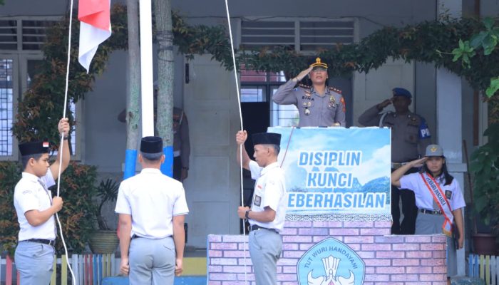 Kapolres Samosir Pimpin Upacara di SMK N 1 Palipi, Tekankan Cegah Kenakalan Remaja dan Tertib Lalin