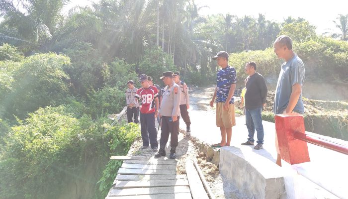 Hubungkan Dua Dusun di Jorlang Hataran, Jembatan Merah Putih Presisi Rampung Dikerjakan