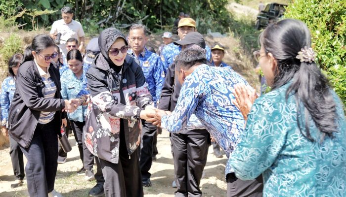 Ketua TP PKK Simalungun Dorong Perempuan Jadi Penggerak Ekonomi di Nagori Silou Huluan