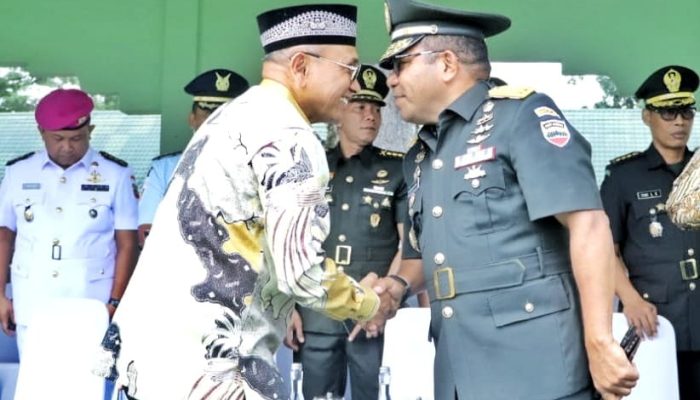 Bupati Simalungun Bersama Forkopimda Hadiri Penutupan Dikmaba Inf. AD Gel. I TA 2026