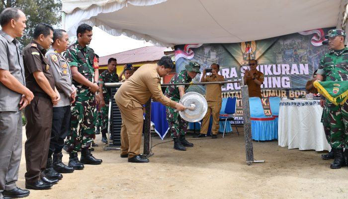 30 Sumur Bor Bantuan KASAD Dibangun di Samosir, Vandiko: Sinergi Jawab Keterbatasan Anggaran