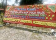 Bandar Narkoba di Padang Mahondang Ditangkap, Warga Kirim Papan Bunga ke Polsek Pulau Raja