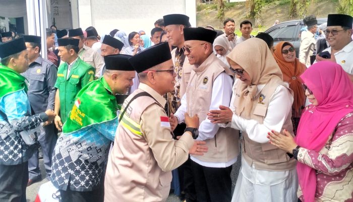 Khusyuk dan Haru, Pemkab Simalungun Lepas 100 Jamaah Calon Haji Kloter Terakhir 2026