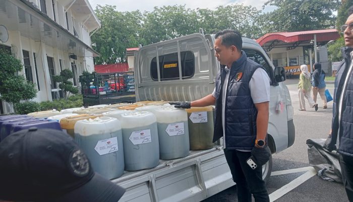 Polresta Barelang Bongkar Mafia BBM Subsidi, 815 Liter Pertalite Disita dari Calo dan Penjual Pertamini