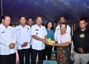 Pemkab Samosir Serahkan Bantuan Rp60 Juta Lebih ke Korban Kebakaran Dosroha, Wabup: Warga Tidak Sendirian